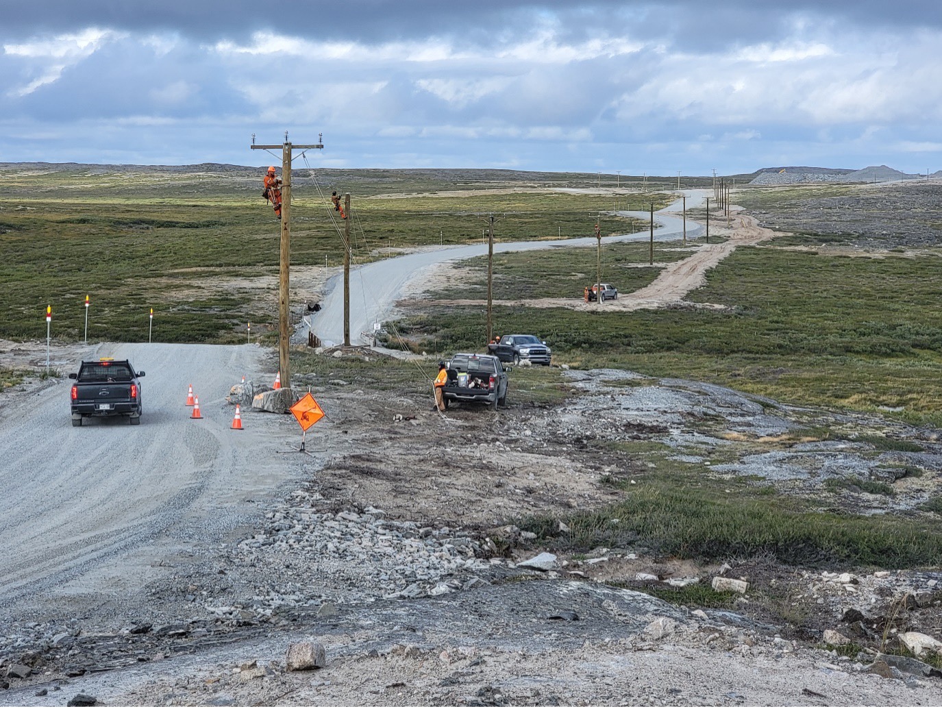 Construction d’une ligne de distribution 25 kV à Inukjuak
